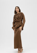 Load image into Gallery viewer, Silk skirt set
