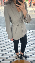 Load image into Gallery viewer, Belted linen blazer
