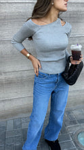 Load image into Gallery viewer, ribbed cut out shirt