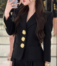 Load image into Gallery viewer, Gold detail blazer