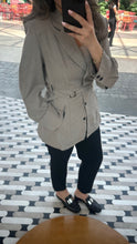 Load image into Gallery viewer, Belted linen blazer