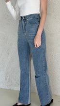 Load image into Gallery viewer, Contrast jeans