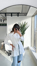 Load image into Gallery viewer, Fitted shirt