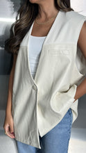 Load image into Gallery viewer, contract leather oversized vest