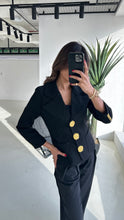 Load image into Gallery viewer, Gold detail blazer