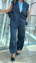 Load image into Gallery viewer, over sized padded vest/shirt