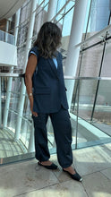 Load image into Gallery viewer, over sized padded vest/shirt