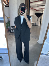 Load image into Gallery viewer, over sized padded vest/shirt