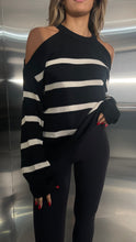 Load image into Gallery viewer, Stripped sweater