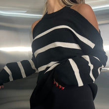 Load image into Gallery viewer, Stripped sweater
