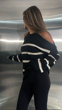 Load image into Gallery viewer, Stripped sweater