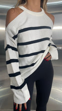 Load image into Gallery viewer, Stripped sweater
