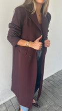 Load image into Gallery viewer, maroon long blazer