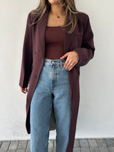 Load image into Gallery viewer, maroon long blazer