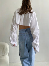 Load image into Gallery viewer, Cropped shirt with pocket detail