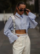 Load image into Gallery viewer, Cropped shirt with pocket detail