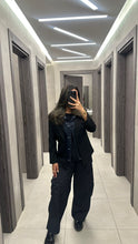 Load image into Gallery viewer, Denim blazer
