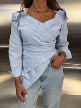 Load image into Gallery viewer, stripped shirt
