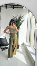 Load image into Gallery viewer, High waist wide leg pants
