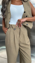 Load image into Gallery viewer, button vest set

