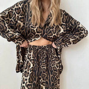 Buttoned shirt leopard set