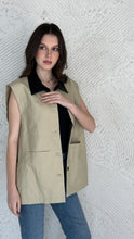 Load image into Gallery viewer, Light vest with leather collar
