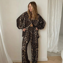 Load image into Gallery viewer, Buttoned shirt leopard set
