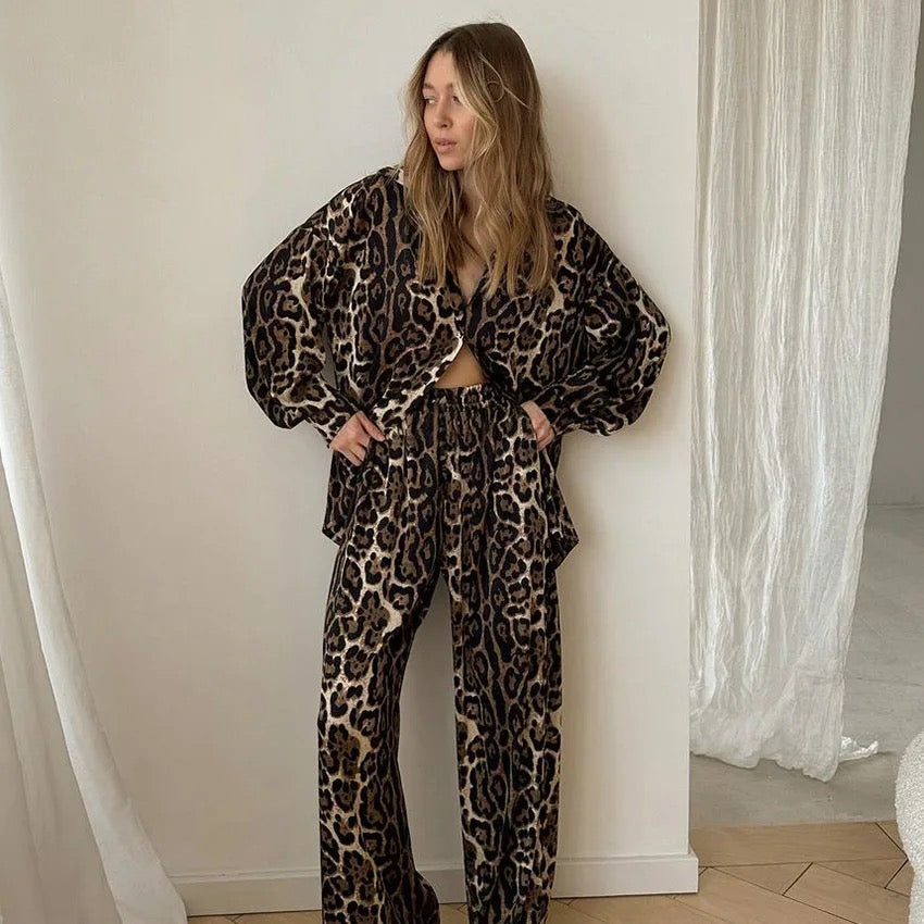 Buttoned shirt leopard set