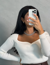 Load image into Gallery viewer, Fitted wool top
