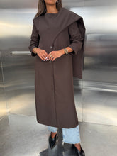 Load image into Gallery viewer, crepe maxi coat
