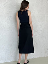 Load image into Gallery viewer, Midi skirt with chain detail
