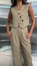 Load image into Gallery viewer, button vest set
