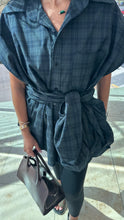 Load image into Gallery viewer, Checkered oversized shirt
