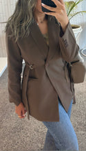 Load image into Gallery viewer, brown oversized blazer with waist detail
